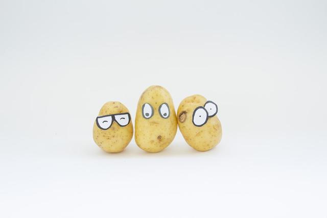 英语发音干货：Potato的两个t为什么只有后一个才浊化？ 